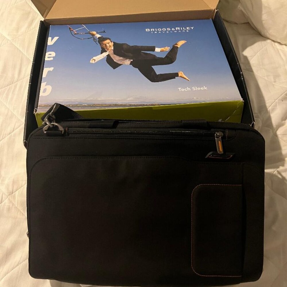 Briggs & Riley Verb Medium Byte Brief/Laptop Bag. Model #VB408-04